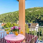 Apartamento Luka